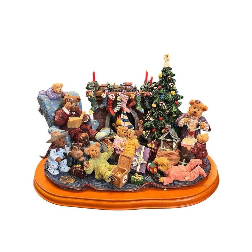 BOYDS BEARS COZY CHRISTMAS SCENE DANBURY MINT LIMITED EDITION #1691 of 5000 Read